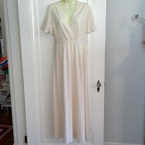 Vtg 60s/70s Miss Elaine cream V neck high waist flutter sleeve nightgown